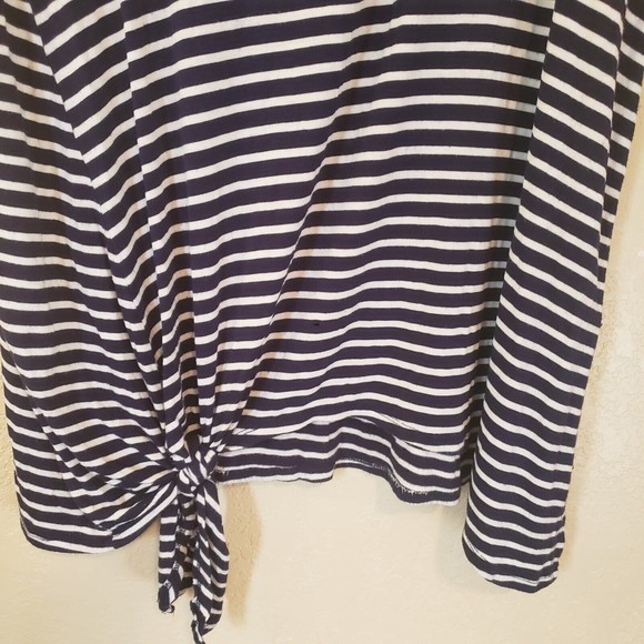 Loanna Blue & White Stripe Top Blouse Size 1X Side Tie at Bottom Short Sleeve - Picture 8 of 11